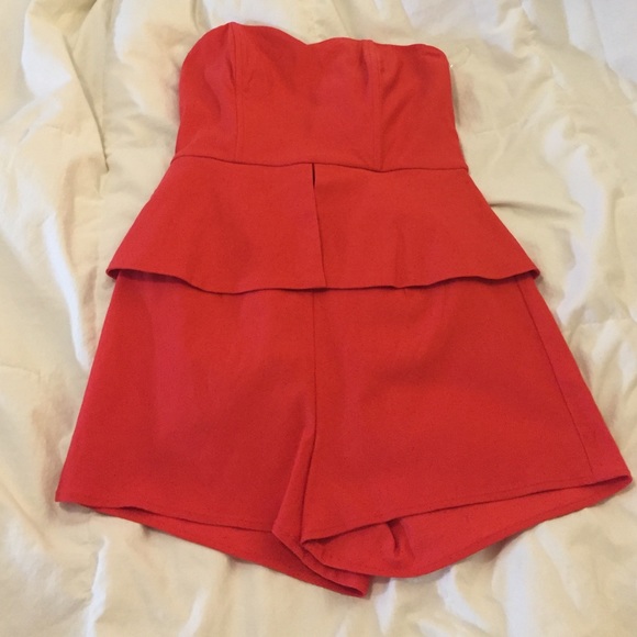 Strapless red Romper
