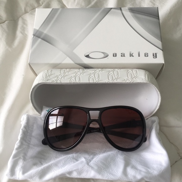 Brand new Oakley sunglasses