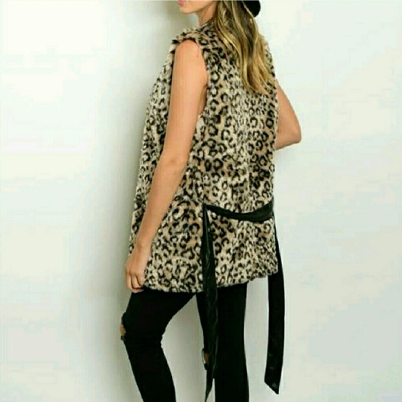 Leopard print open front faux fur vest belted - Picture 2 of 3