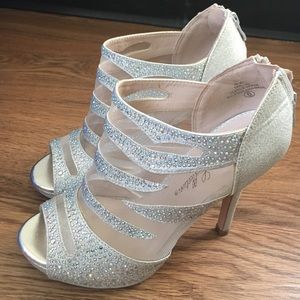 Silver shiny heels