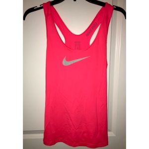 Nike Pro tank