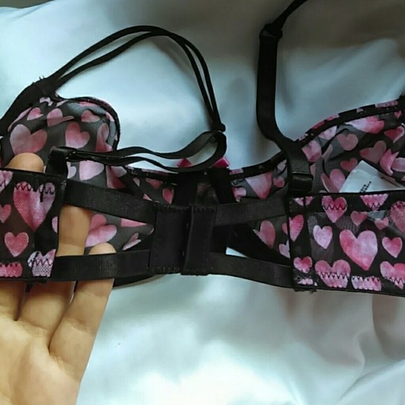 See-through bra. - Picture 2 of 4