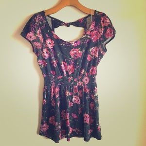Cute flower dress!