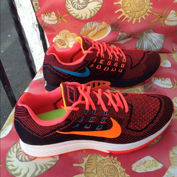 🌺HP🌺 Men's Nike Air Zoom structure 18 sneakers - Picture 2 of 4