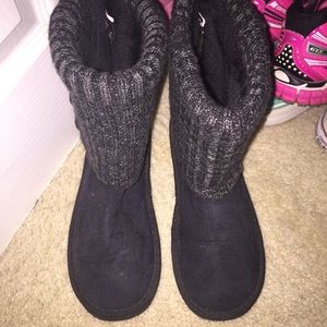black cute boots