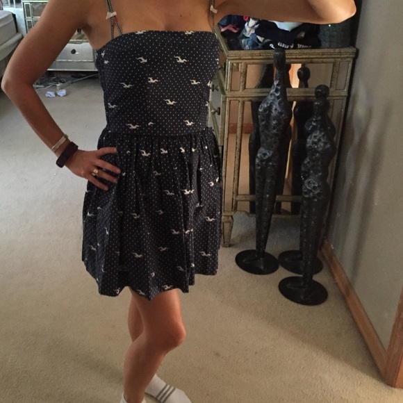 🌹🌹SOLD🌹🌹Strapless Hollister dress - Picture 4 of 4