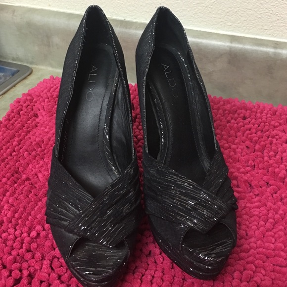 Heels - Picture 2 of 2