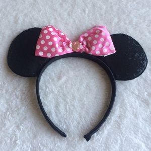 Minnie Mouse ears