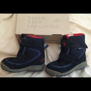 Snow boots for boys