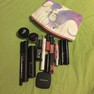 Makeup bundle