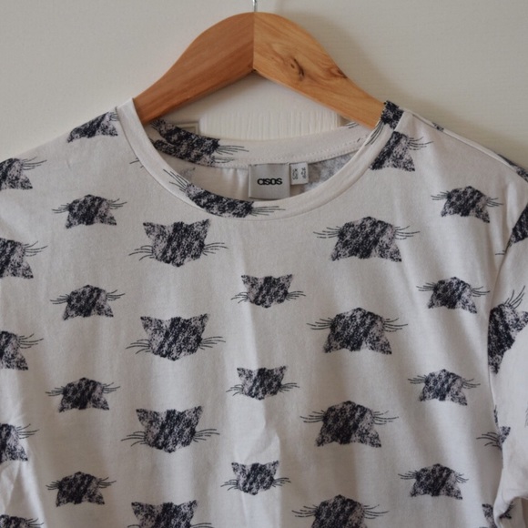 NWOT Cat Tee - Picture 3 of 3