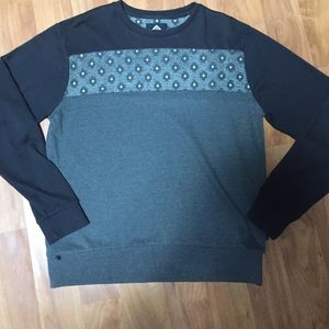 Black/gray crewneck with pattern
