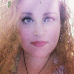 Meet your Posher, María a.