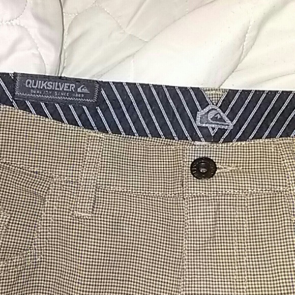 Quiksilver mens shorts - Picture 2 of 2