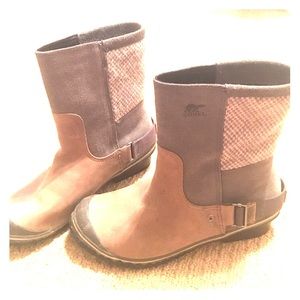 Sorel rain boots