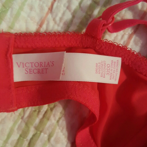 Adorable VS bra - Picture 2 of 2