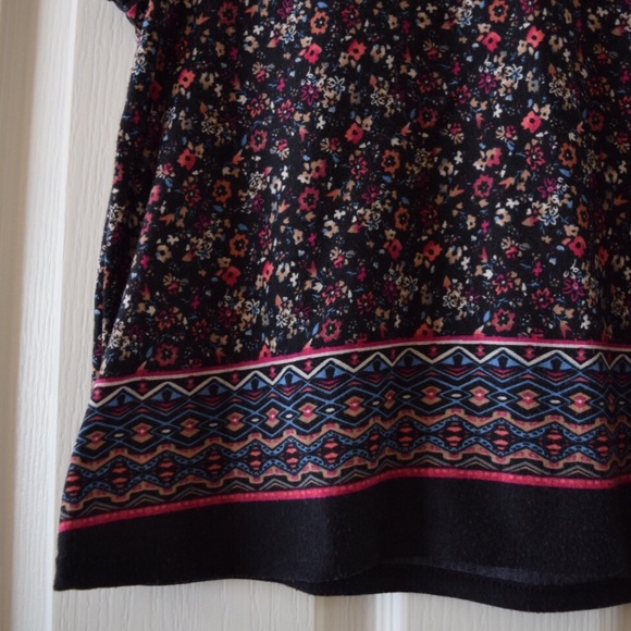 Boho Flower Tee - Picture 2 of 3