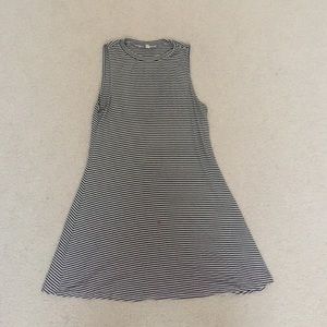 Sleeveless striped flowy dress