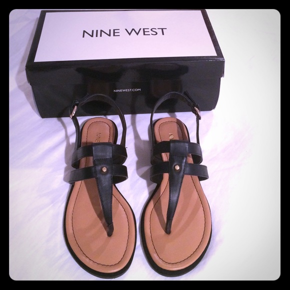 Nine West flat sandal