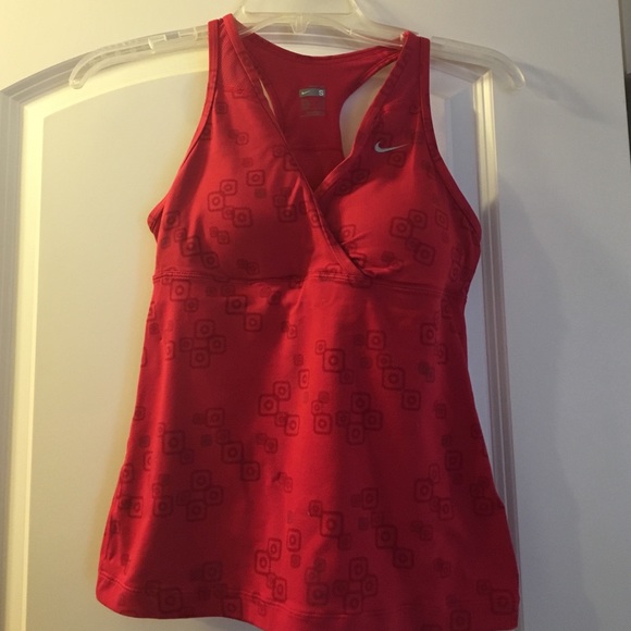 Nike tank