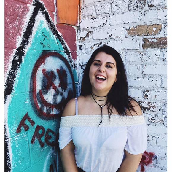Meet your Posher, Joscelyn - Picture 1 of 1