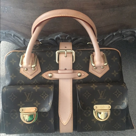 Authentic LV Manhattan GM handbag