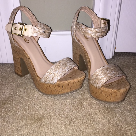 Chunk, cork heeled shoe