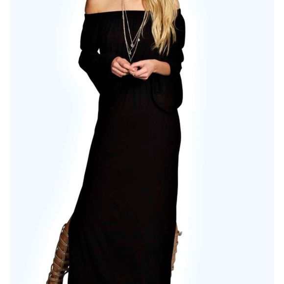 Maxi dress with thigh-high slit