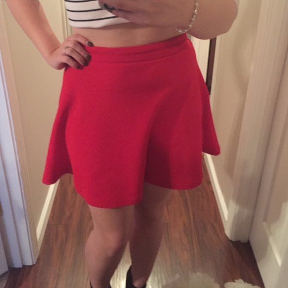 😍25% off 2+😍Red skater skirt rue21 medium