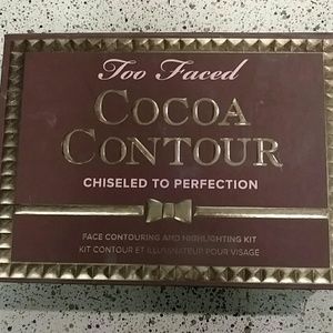 Too faced contour kit