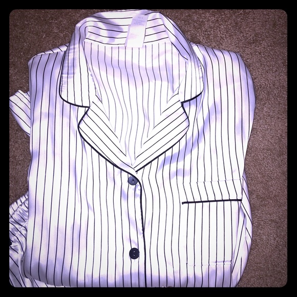 NEW silky Pajama set!!