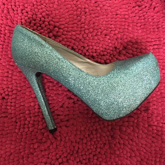 Pump heels - Picture 2 of 2