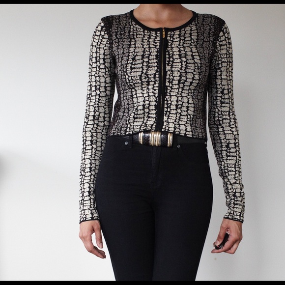 Sophisticated Cropped Cardigan - Leopard Print - Picture 2 of 4