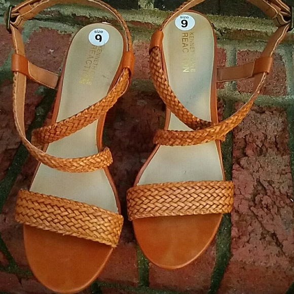 Kenneth Cole Reaction Chunky Heeled Sandal