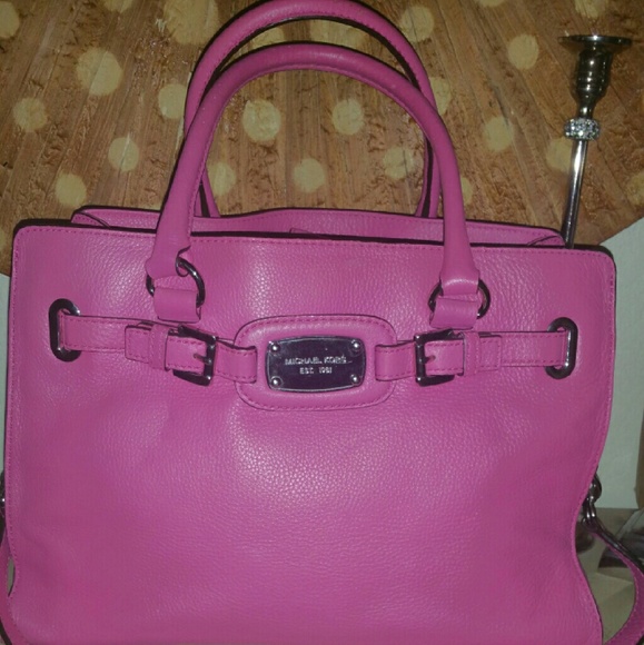 Michael Kors Satchel: Large