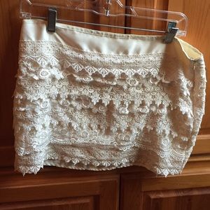 Short lace skirt
