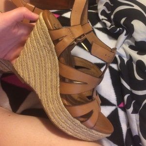 Brown wedges