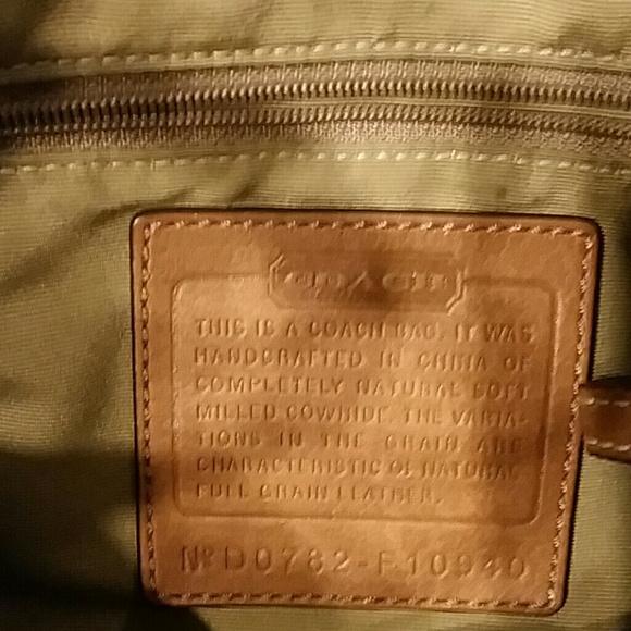 **REDUCED** Coach leather crossbdy - Picture 2 of 4