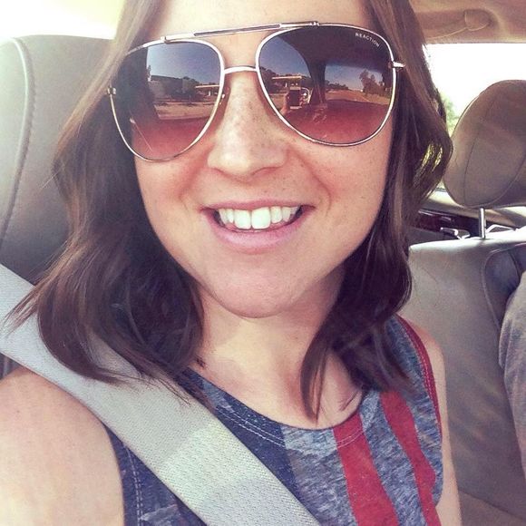 Meet your Posher, Courtney