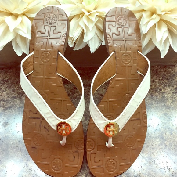 SOLD!!! Tory Burch-White and Tan Thora