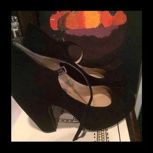 a.n.a. - Black Suede Pumps
