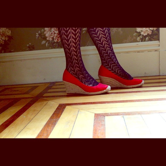 Red Wedges