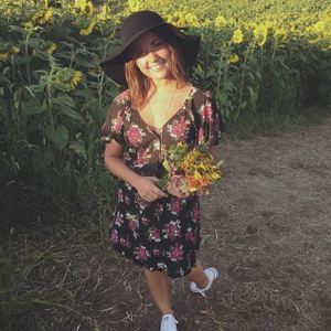 Meet your Posher, Jenny