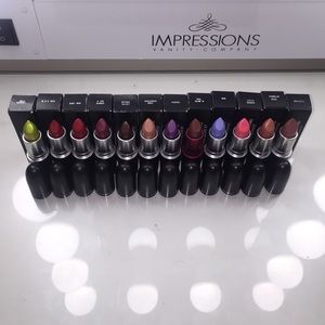 AUTHENTIC BRAND NEW MAC COSMETICS LIPSTICK BUNDLE