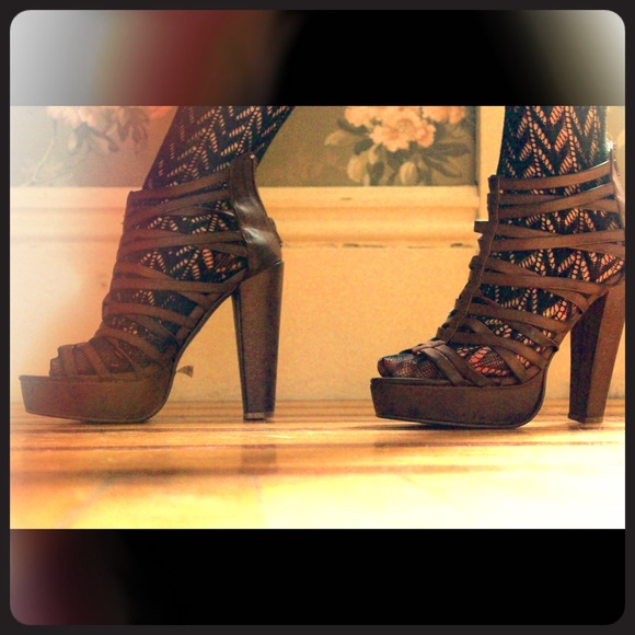 Brown Strapped Chunky Heels