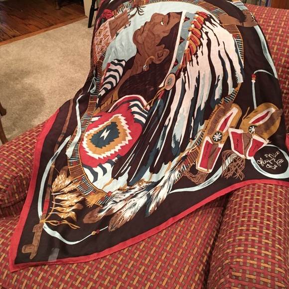 Beautiful Double D ranch wear Indian chief scarf