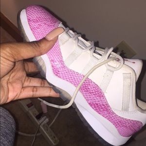 Jordan 11 pink snakeskin