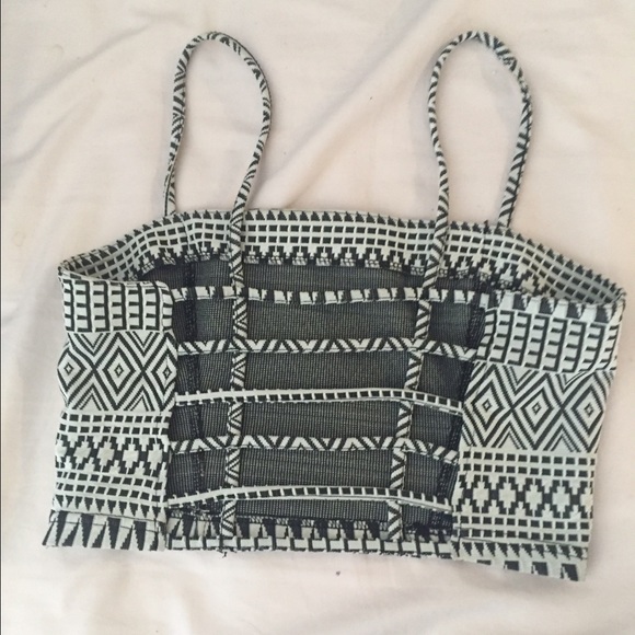 Aztec crop top - Picture 2 of 2