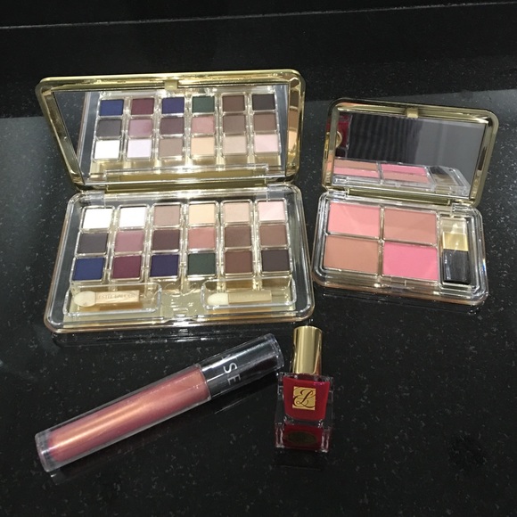 4 pieces Makeup Bundle