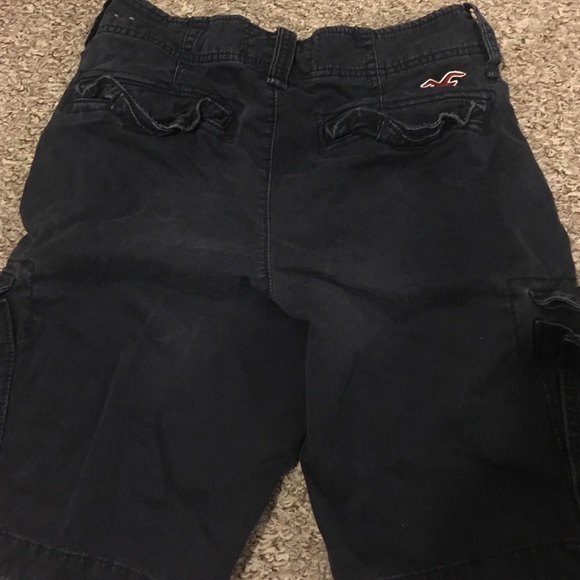 Black Hollister Cargo Shorts - Picture 3 of 3